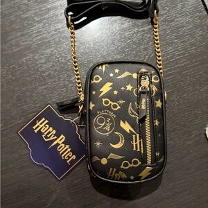 Warner Bros. Harry Potter Black and Gold Crossbody Bag